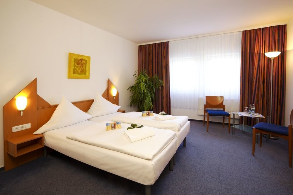 Hotel Und Restaurant "Zur Zwiebel" 佩讷明德 外观 照片