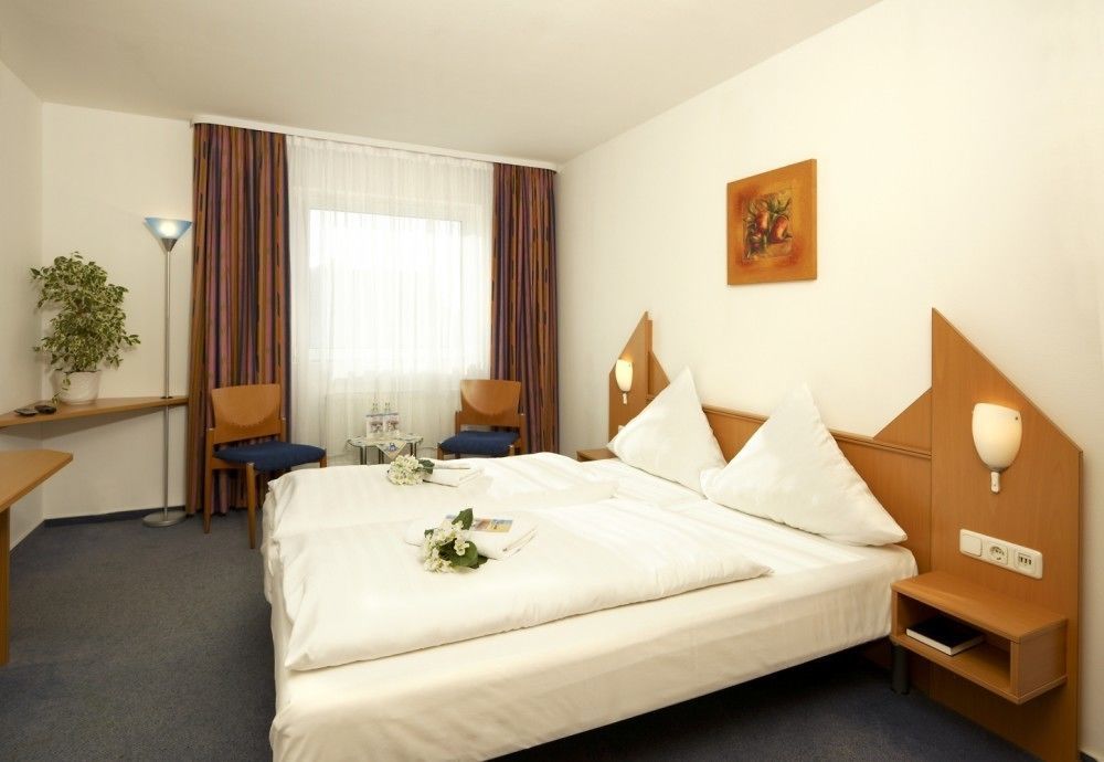 Hotel Und Restaurant "Zur Zwiebel" 佩讷明德 外观 照片